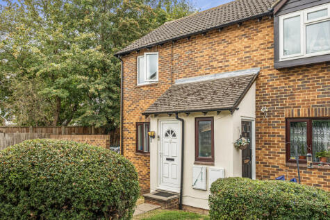 Connaught Gardens, Morden, SM4