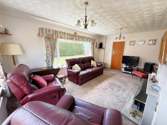 LIVING ROOM 1