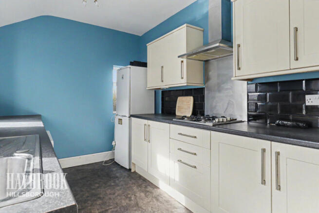2 bed Semi-Detached for sale Image 7