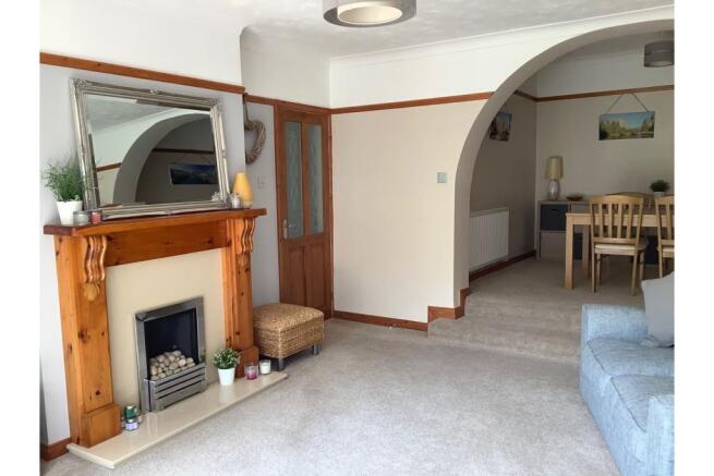 Lounge/Dining Room