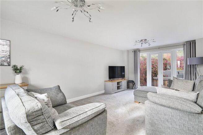5 bed Detached for sale Image 8