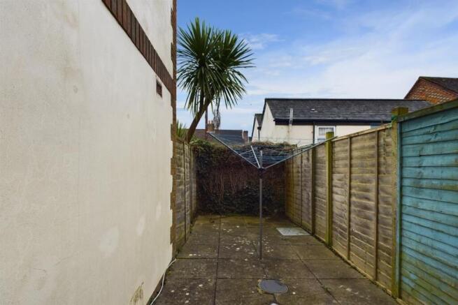 CAM01894G0-PR0134-STILL004.jpg