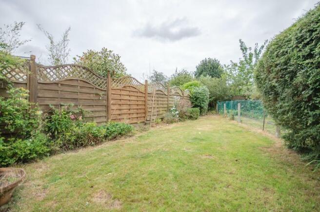 Rear garden pic 2.jpg