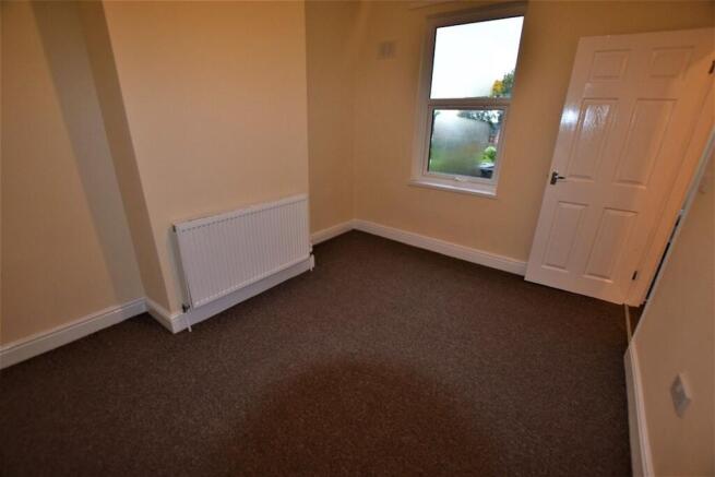 2 bed Terraced to rent Image 9
