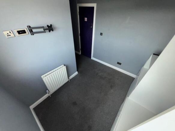 1 bed House Share to rent Image 5
