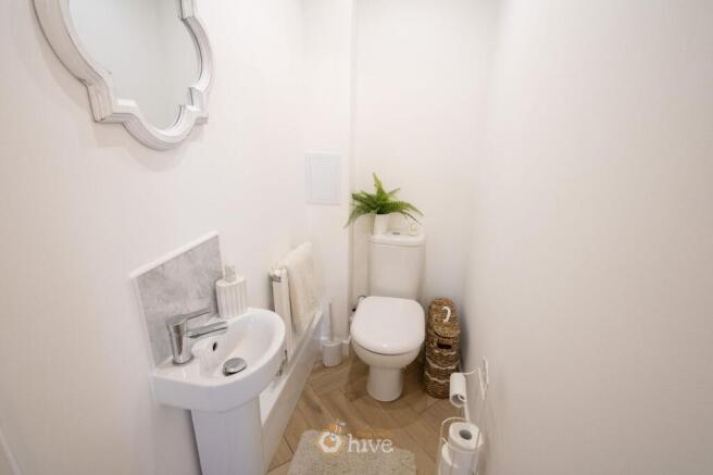 4 bed Detached for sale Image 8