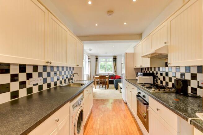 101 Coombe Road Kitchen (2)