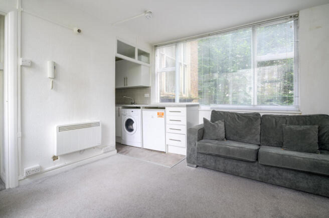 PSQ - 27, 24 Pembridge Square, W2-9.jpg