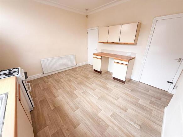 4 bed Terraced for sale Image 9