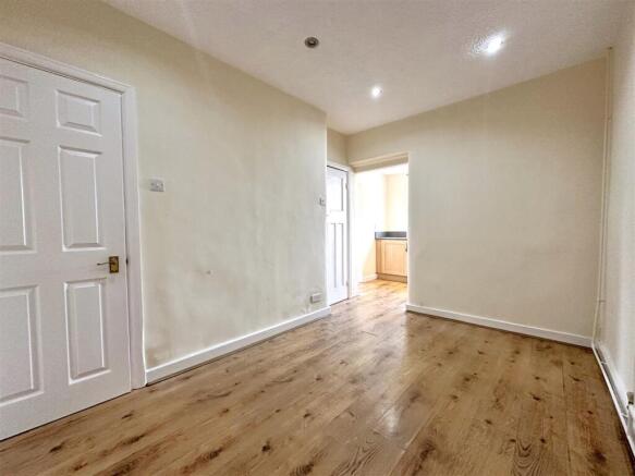 Dining Room Into Kitchen 425