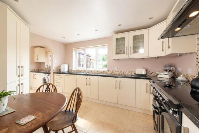 Kitchen/Breakfast Rm