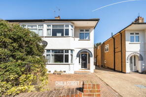 3, Hacton Drive, Hornchurch RM12 6DL