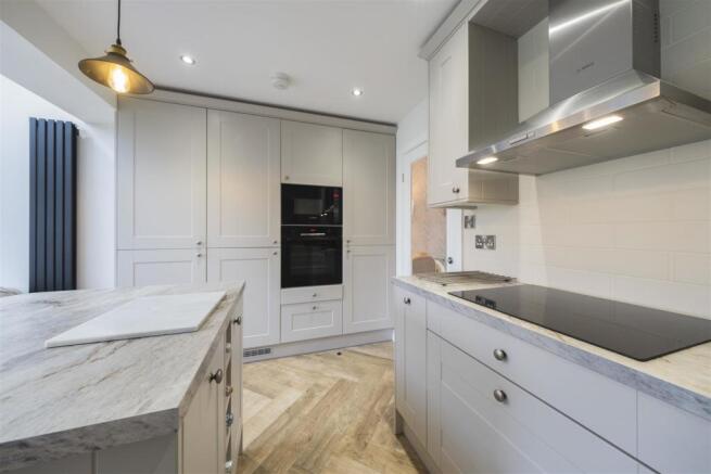 46 Foxhill Close-003.JPG