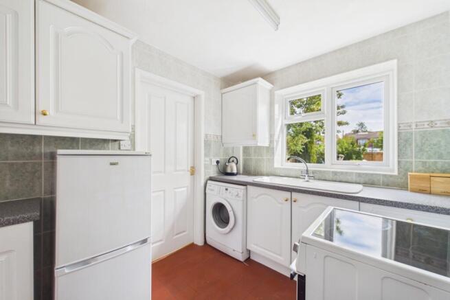 3 bed Semi-Detached for sale Image 6