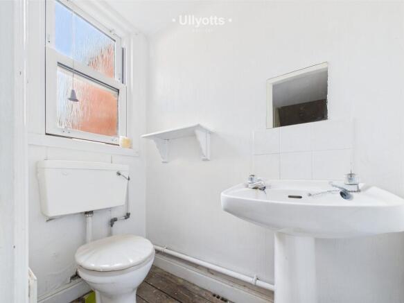 2 bed Maisonette to rent Image 4