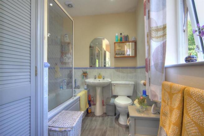 Photo 12