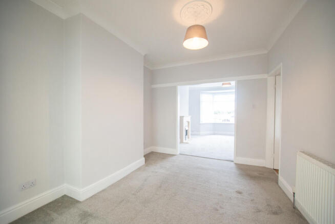 3 bed Semi-Detached to rent Image 5