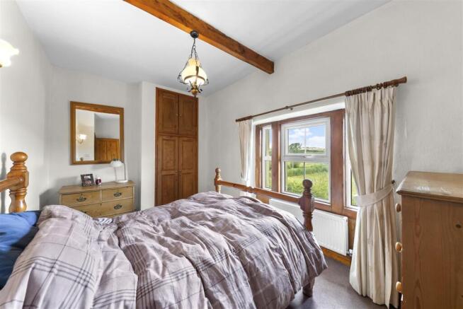 2 bed Semi-Detached for sale Image 8