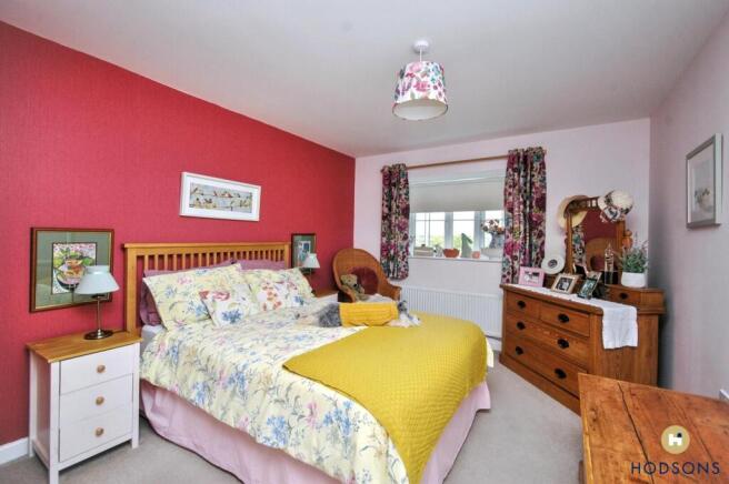 4 bed Detached for sale Image 11