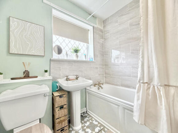 3 bed Terraced for sale Image 4