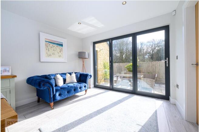 4 bed Detached for sale Image 4