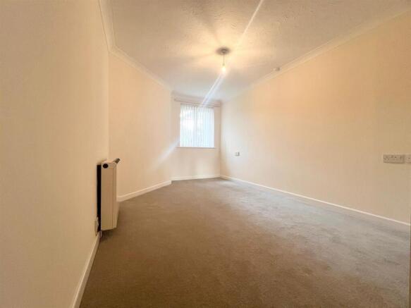 Glenmoor Road, West Parley, Ferndown photo 4