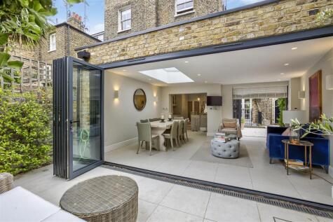 Parkgate Road, SW11