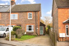 77, Dunnings Road, East Grinstead RH19 4AQ