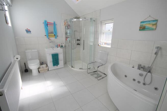 OR Bathroom.JPG