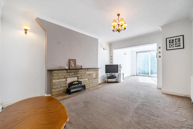 Oaklands Avenue, Watford, Hertfordshire photo 4