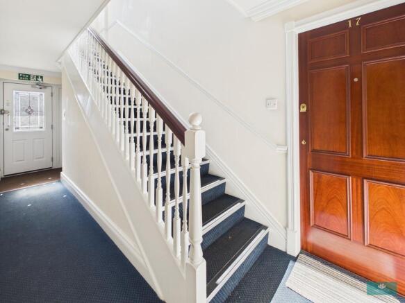 Hilltop Drive, Royton, Oldham Greater Manchester, OL2 photo 3
