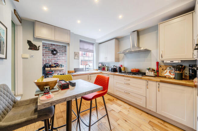 2 bed Terraced for sale Image 5