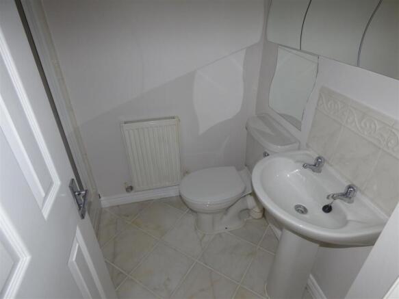 110 Malthouse Road - En-suite.JPG