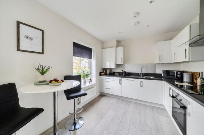 1424634-5-69b4373...