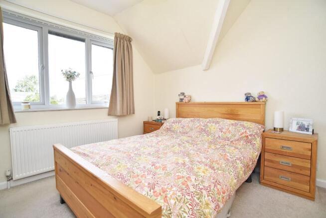 3 bed Semi-Detached for sale Image 12