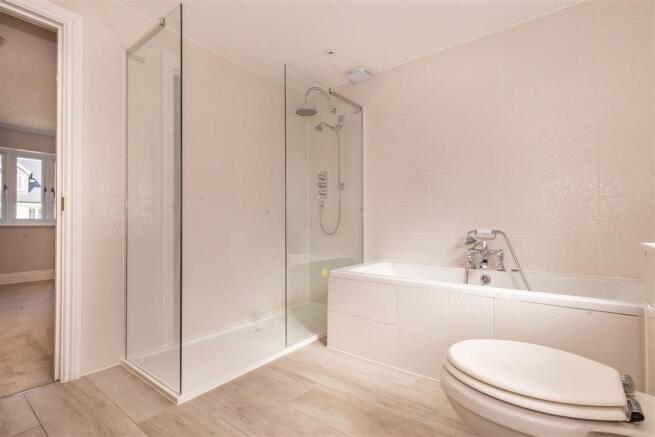 2 Abbotts Way (26).jpg