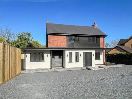 Hillswood Drive, Endon, ST9 9BL