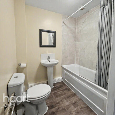 2 bed Apartment for sale Image 9