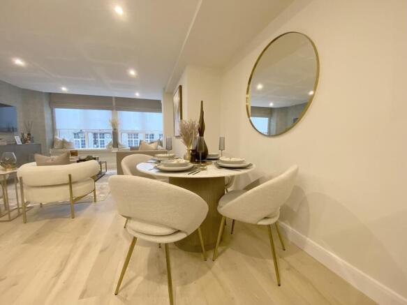 2 bed Flat for sale Image 9