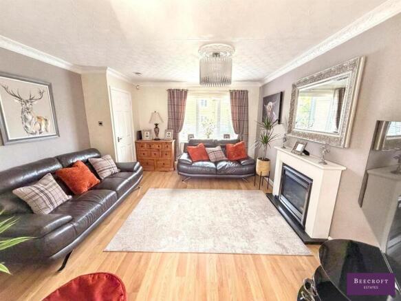3 bed Semi-Detached for sale Image 6