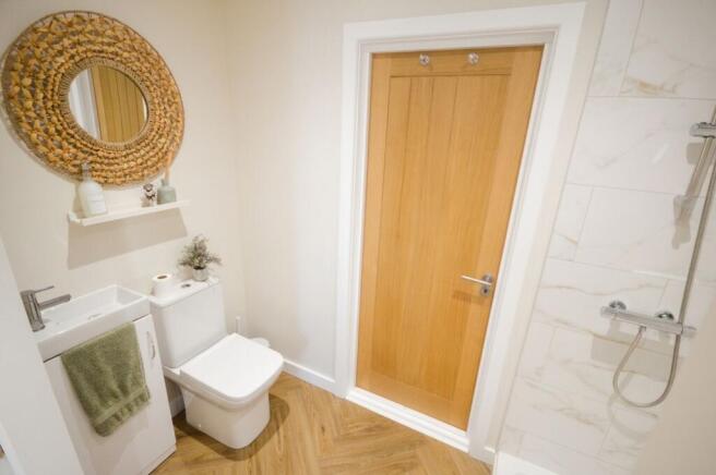 4 bed Semi-Detached for sale Image 12