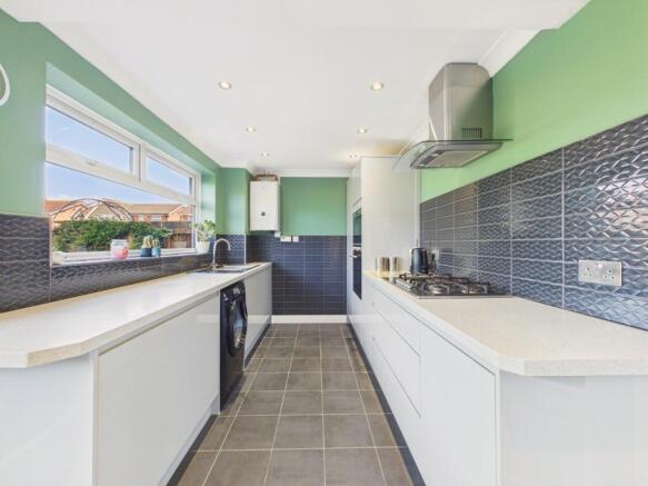 4 bed Detached for sale Image 5