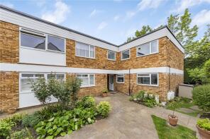 1, 46 Bentley Close, The Crescent, London SW19 8AL
