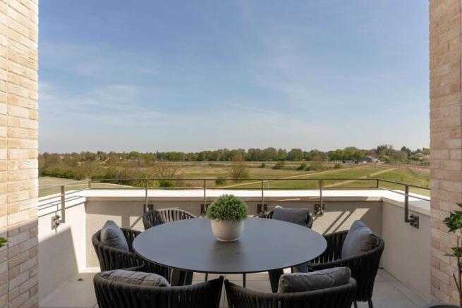 Penthouse Show Apartment - Private