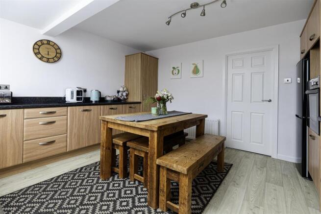 2 bed Terraced for sale Image 10