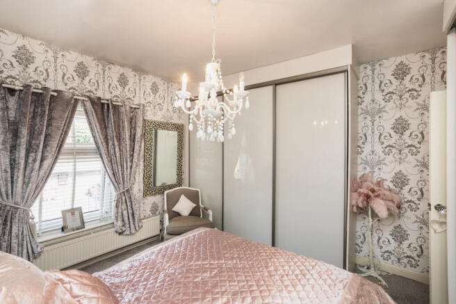 2 bed Terraced for sale Image 12