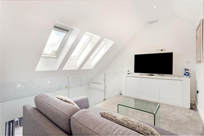 Tv Room / Bed 5