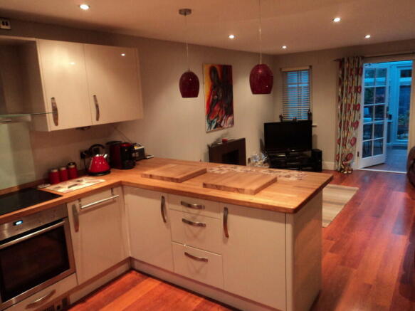 Photo 3