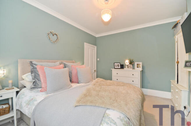 Bedroom 1.JPG