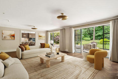 Eaton Park Road, Surrey, KT11